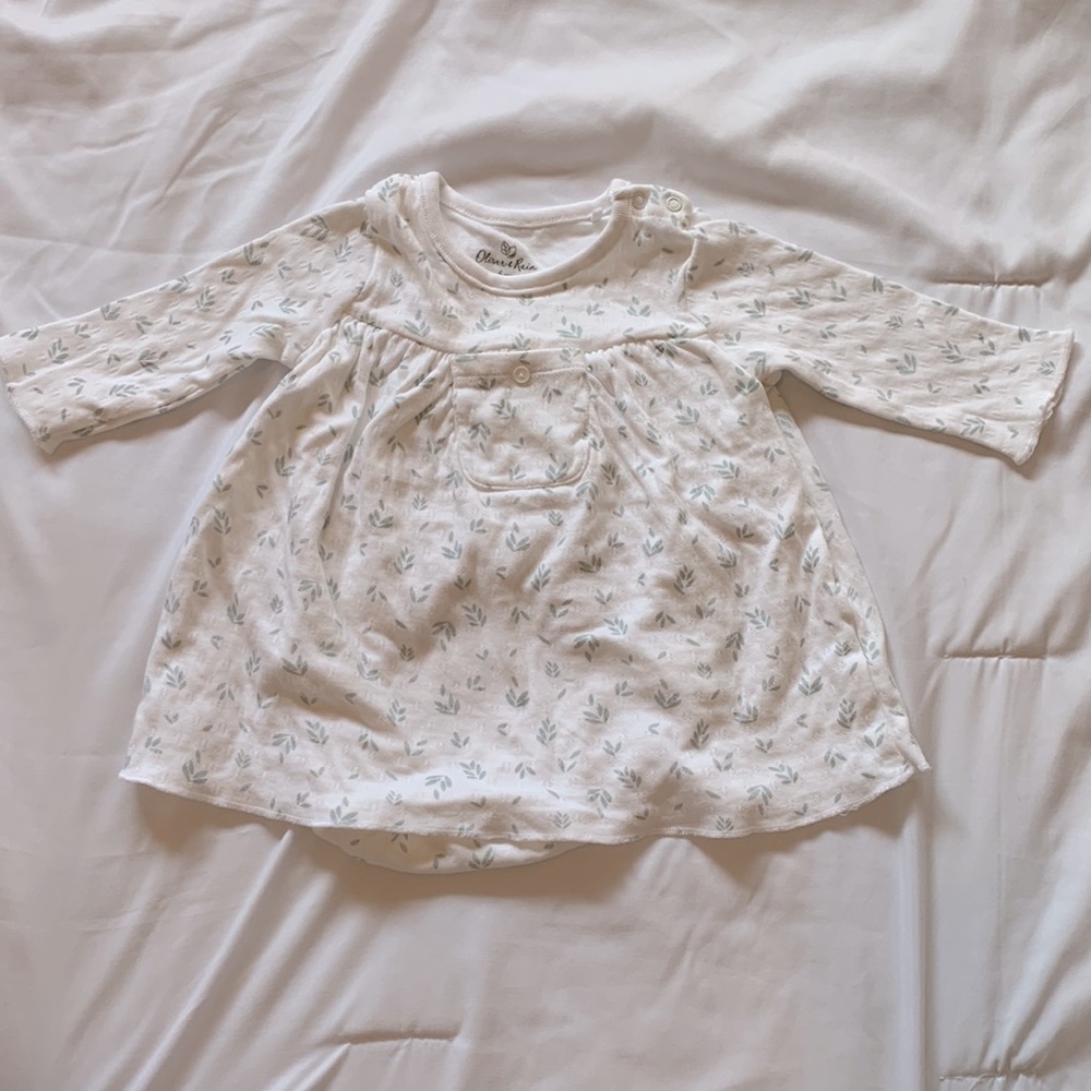 Oliver & Rain, White floral print pointelle long sleeve dress, Size 6 months